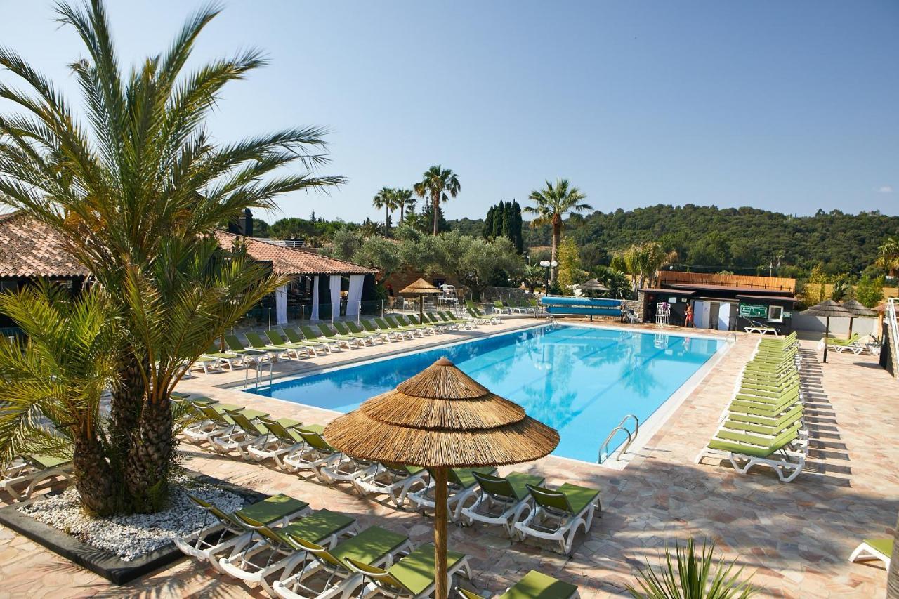 Ecolodge L'Etoile D'Argens Officiel Сент-Егюльф Екстер'єр фото